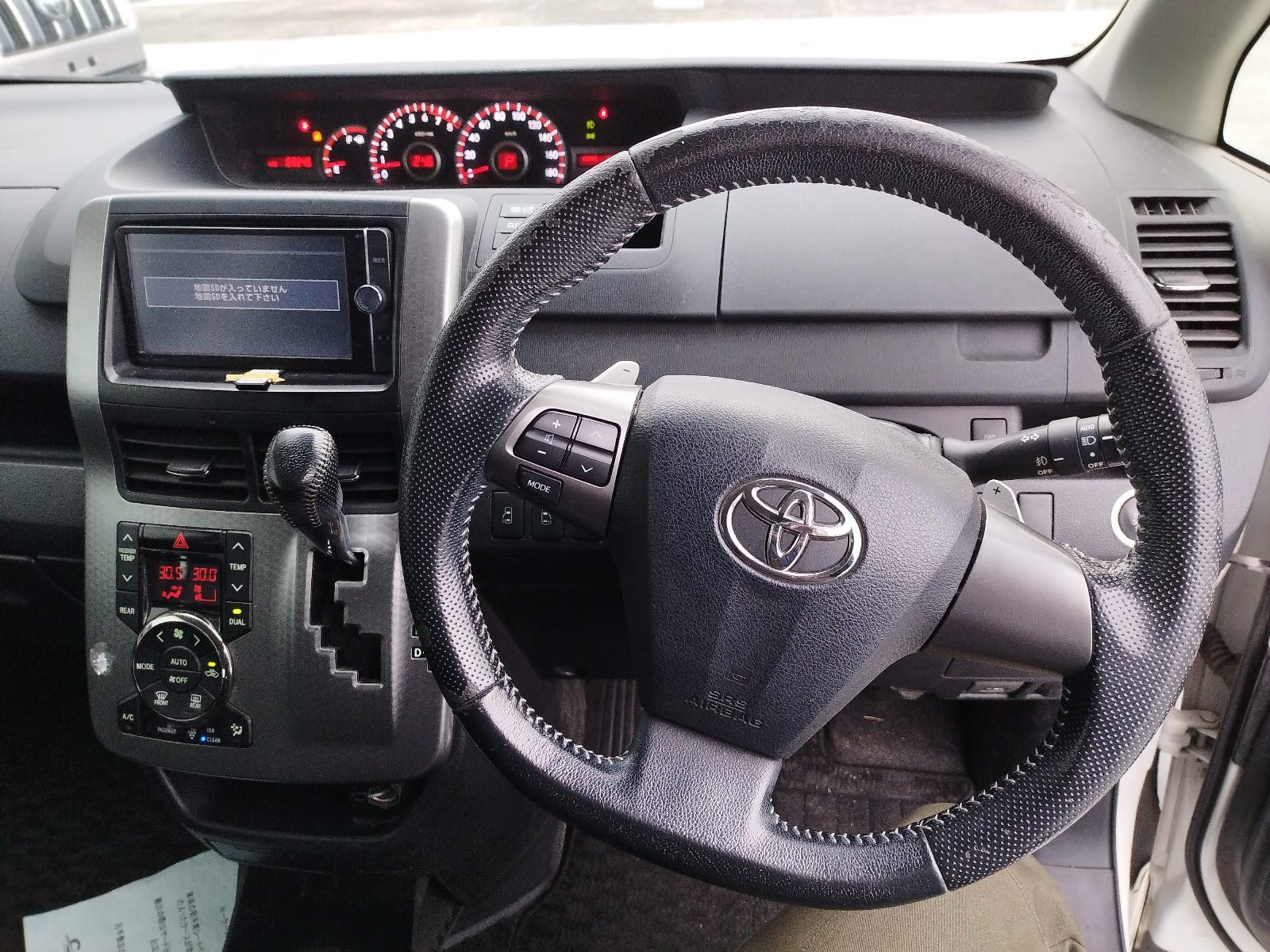 2013 Toyota Voxy